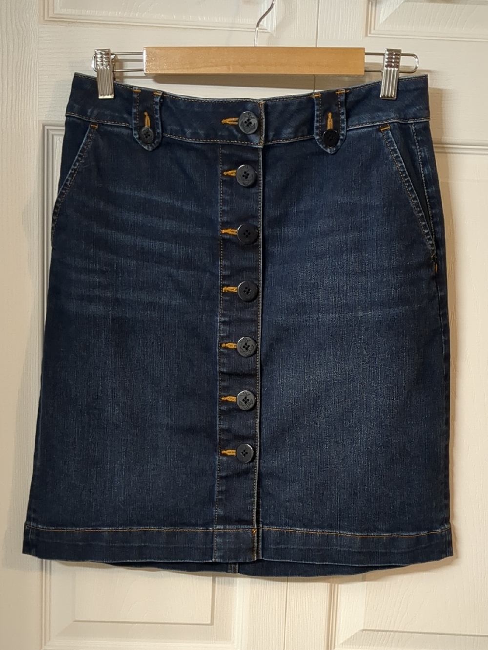 Talbots Dark Blue Button-Front Denim  Skirt Size 4